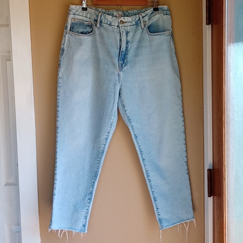 Good American Good leg straight curvey light wash plus size 14/32